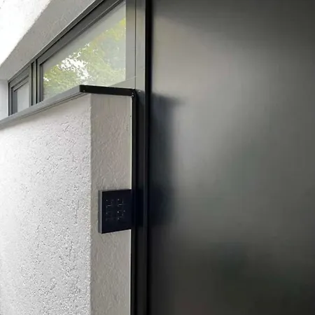 Gartenhaus Am Waldrand Apartment *